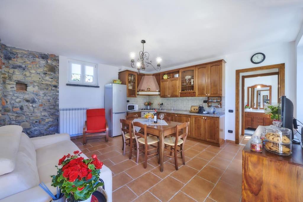 Casa Ducale Como Lake View Mandello del Lario Dış mekan fotoğraf